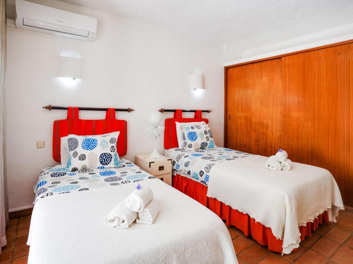 Roofed Villa In Albufeira With Private Swimming Pool Olhos de Agua  Exterior foto